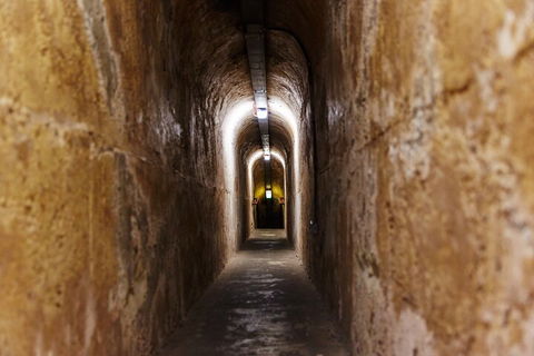 Rottnest Island Historical Train And Tunnel Tour From Hillarys Boat Harbour - Pubs Perth 1