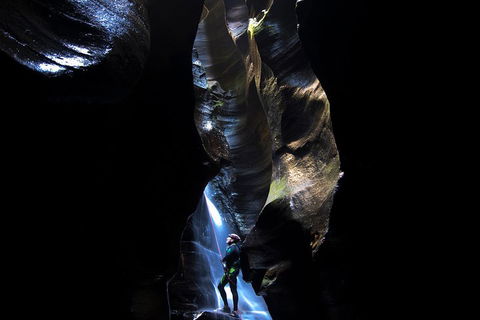 Full-Day Canyoning Experience At Stunning Empress Canyon - Pubs Perth 3