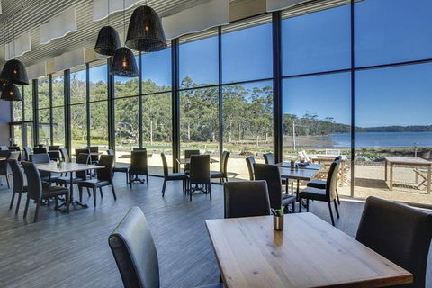 Private Hobart Discover South East Food And Scenic Tour - Pubs Perth 5