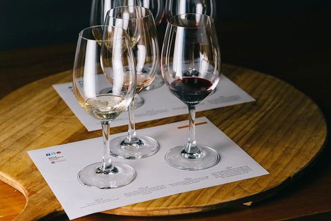 Australian Wine Discovery Tour With Tastings - Pubs Perth 2