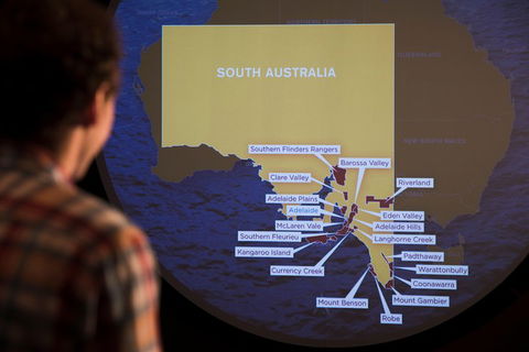 Australian Wine Discovery Tour With Tastings - Pubs Perth 3